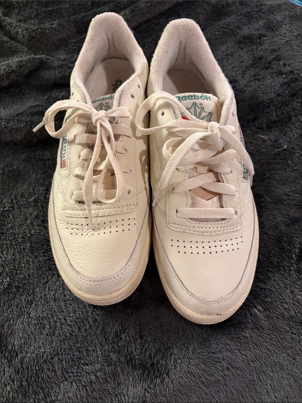 Reebok White Leather Sneakers with Cream Sole - Picture 3 of 3